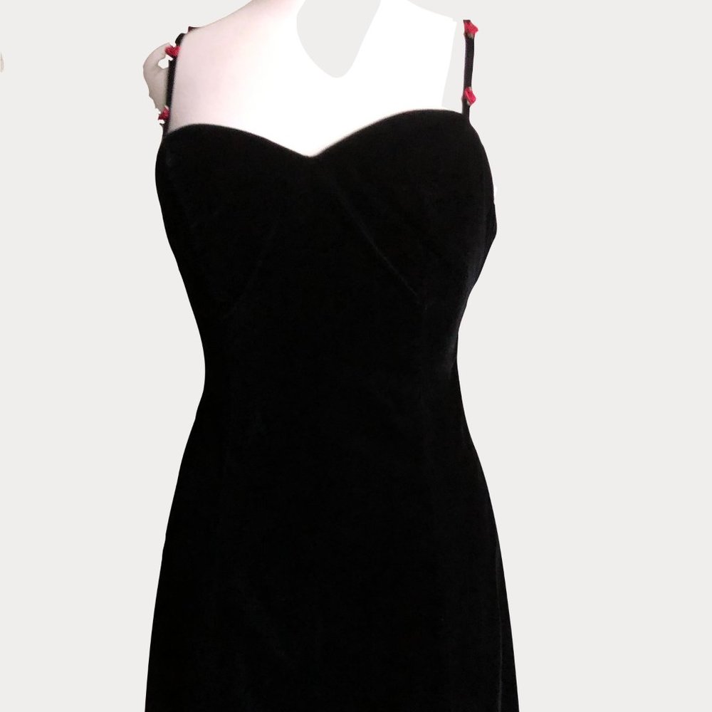 Vintage Velvet Little black dress with roses